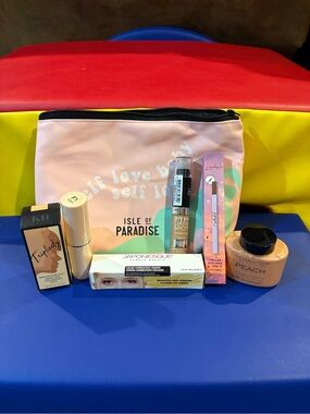 Makeup Bundle: Kristofer Buckle, IT Cosmetics, Makeup Revolution & More